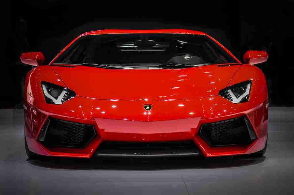 lamborghini aventador red
