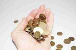 400 loans coins in hand
