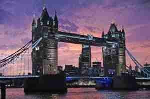 london tower bridge lit up