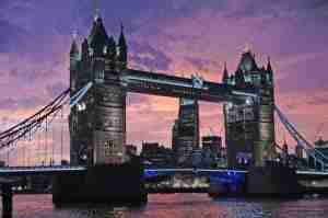 london tower bridge lit up